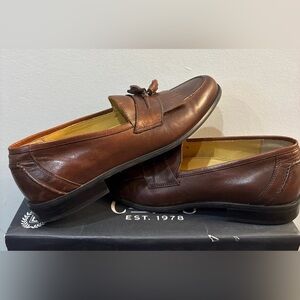 Chaps Dark Brown Leather Tassel Loafers Size 9. Worn a Couple of times.